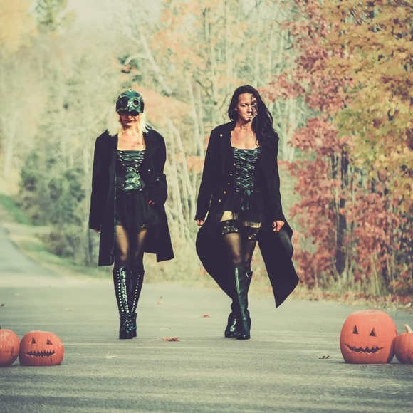 Meet your Posher, Lori - Picture 5 of 5